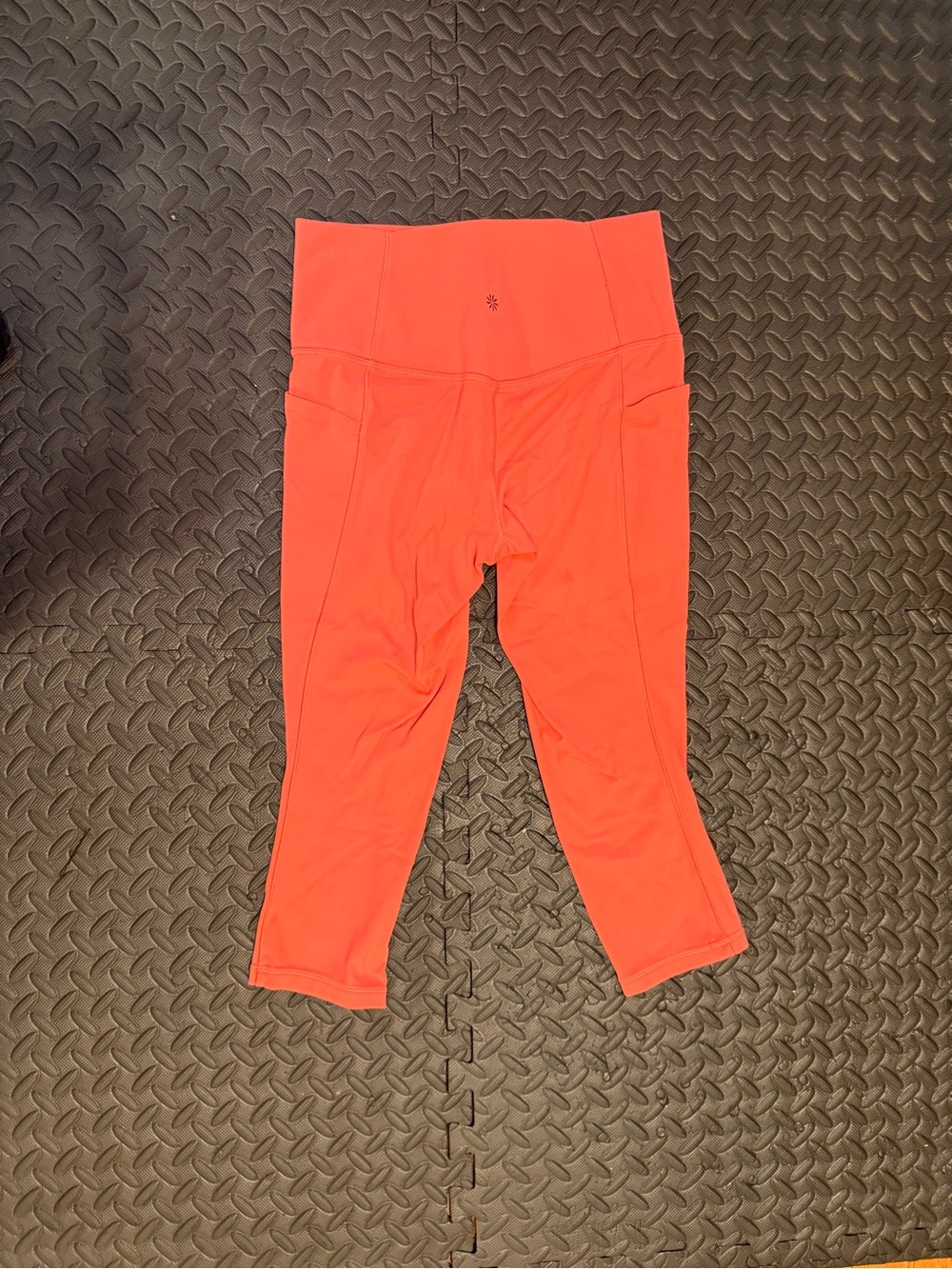 Athleta Salutation Stash Pocket Capri